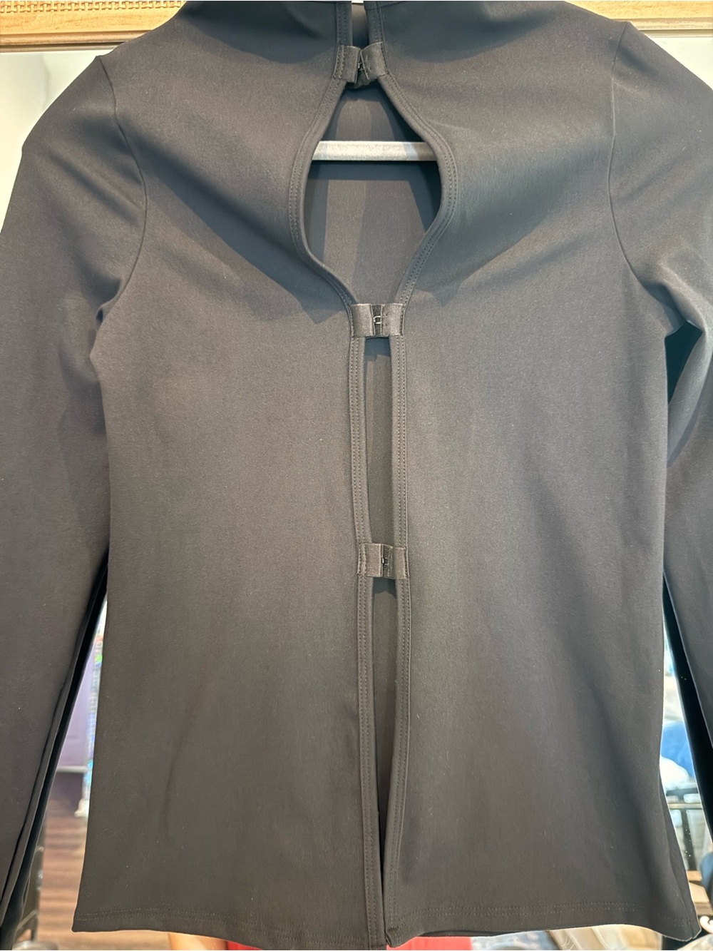 Joah Brown Hook & Eye Cutout Second Skin Sueded Onyx Top M/L - Picture 2 of 8